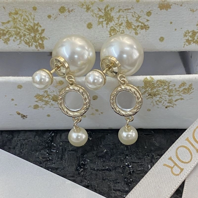 Christian Dior Earrings Compact 235268