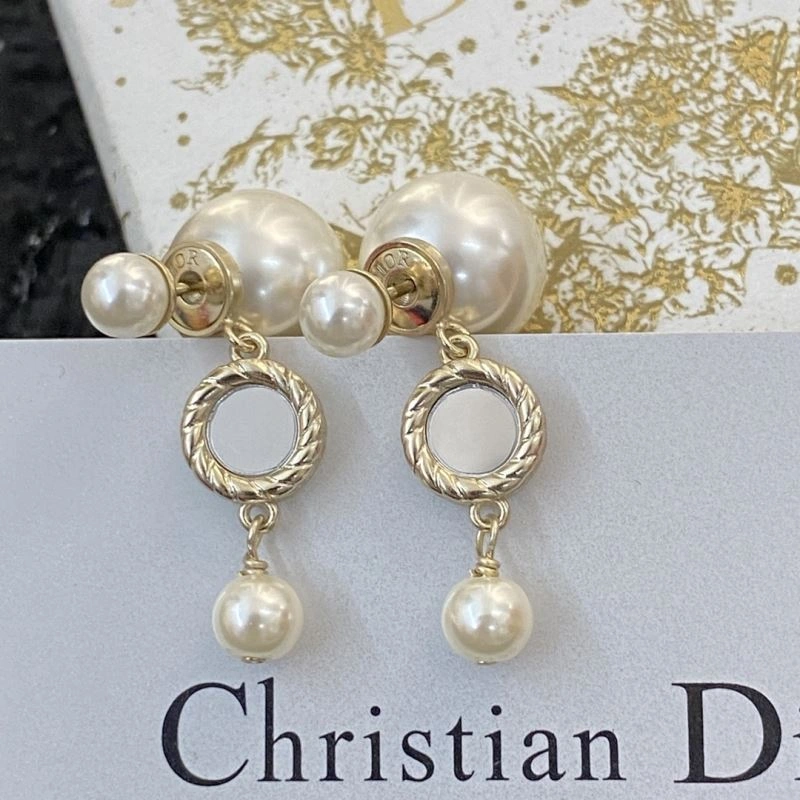 Christian Dior Earrings Compact 235268