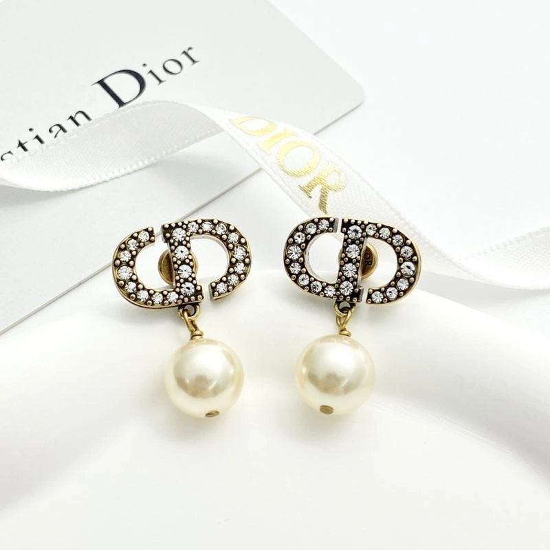 Christian Dior Earrings Lightweight 235085