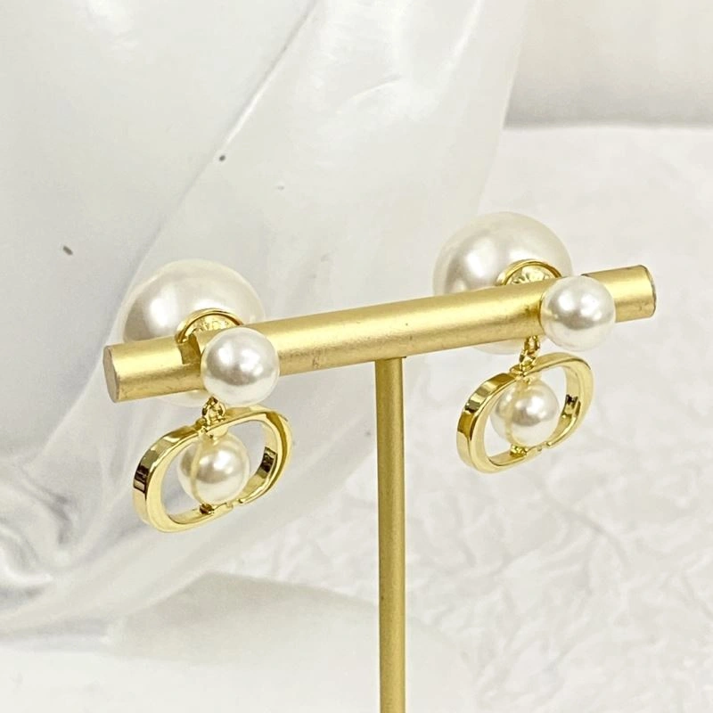Vibrant Christian Dior Earrings 235079