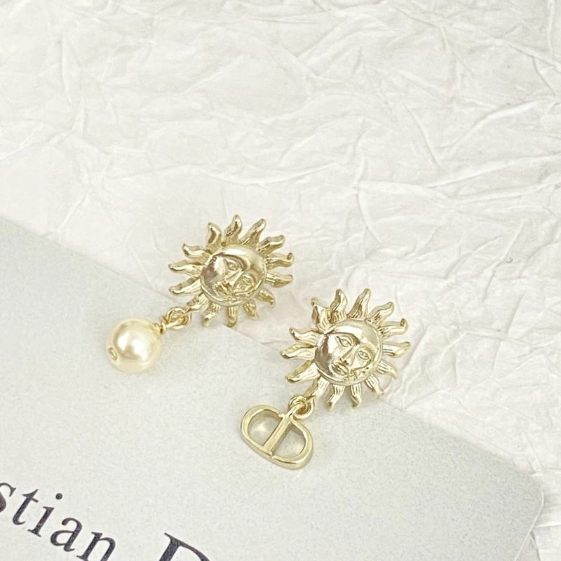 HighPerformance Christian Dior Earrings 235083