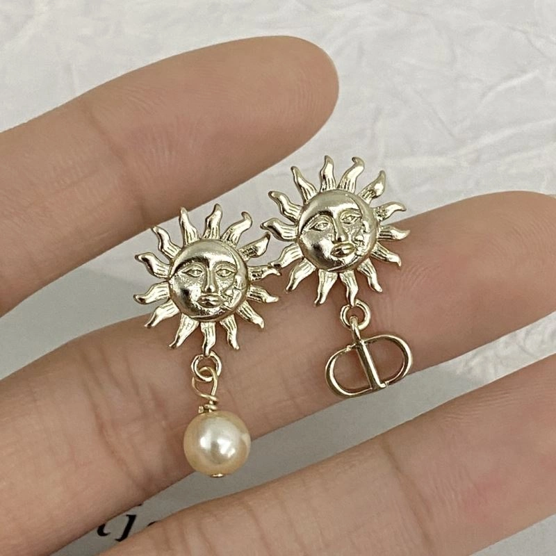 HighPerformance Christian Dior Earrings 235083