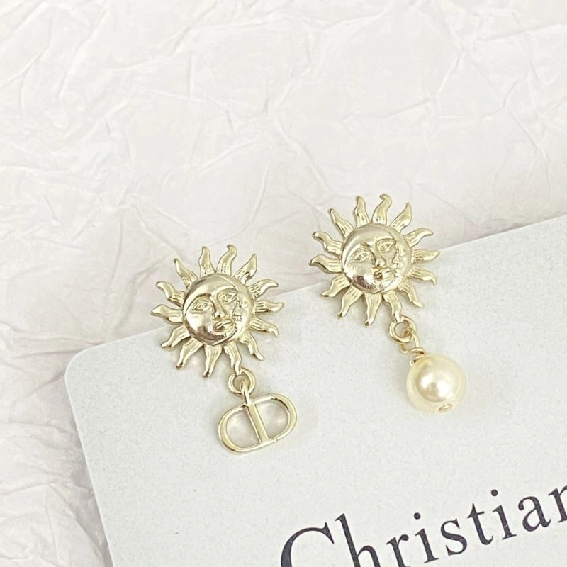 HighPerformance Christian Dior Earrings 235083