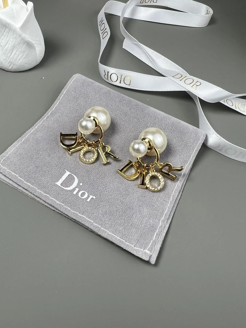 Christian Dior Earrings Refined 235124