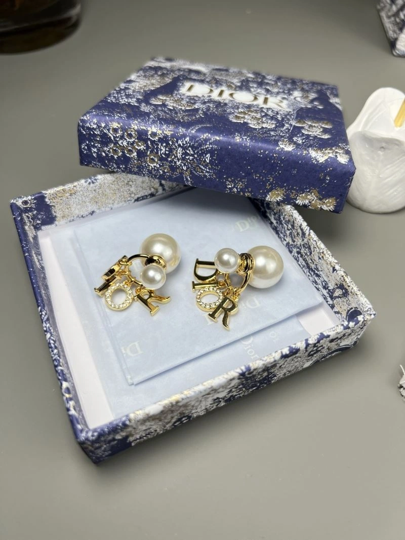 Christian Dior Earrings Refined 235124