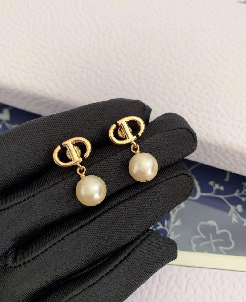 Christian Dior Earrings Fashionable 235033