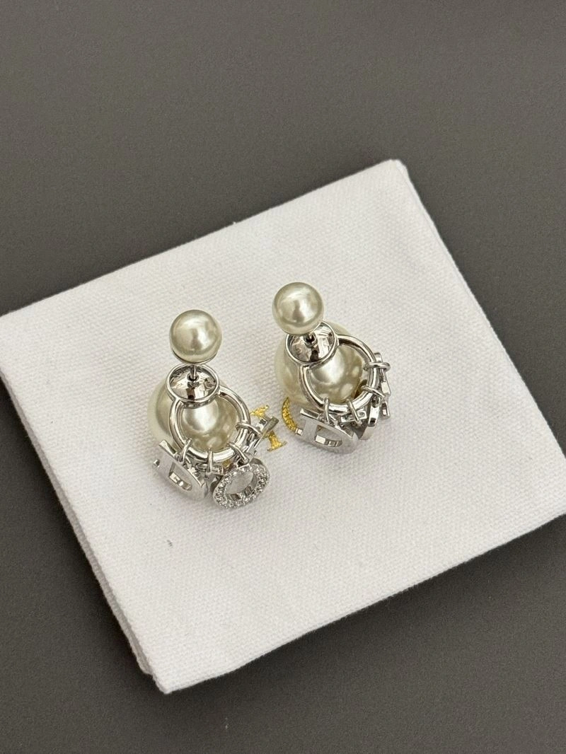 Cozy Christian Dior Earrings 235030