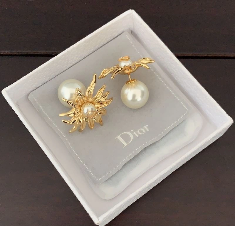 Stretchable Christian Dior Earrings 235012