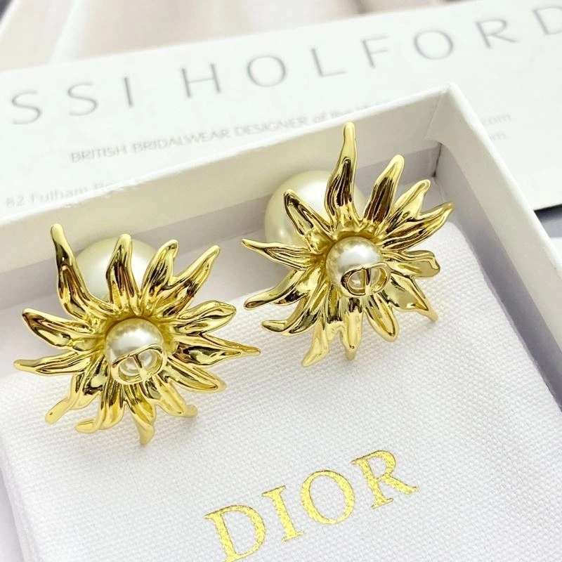 Casual Christian Dior Earrings 234998