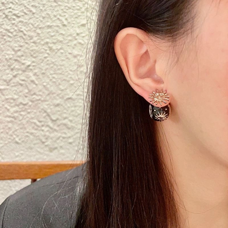 UrbanStyle Christian Dior Earrings 235009