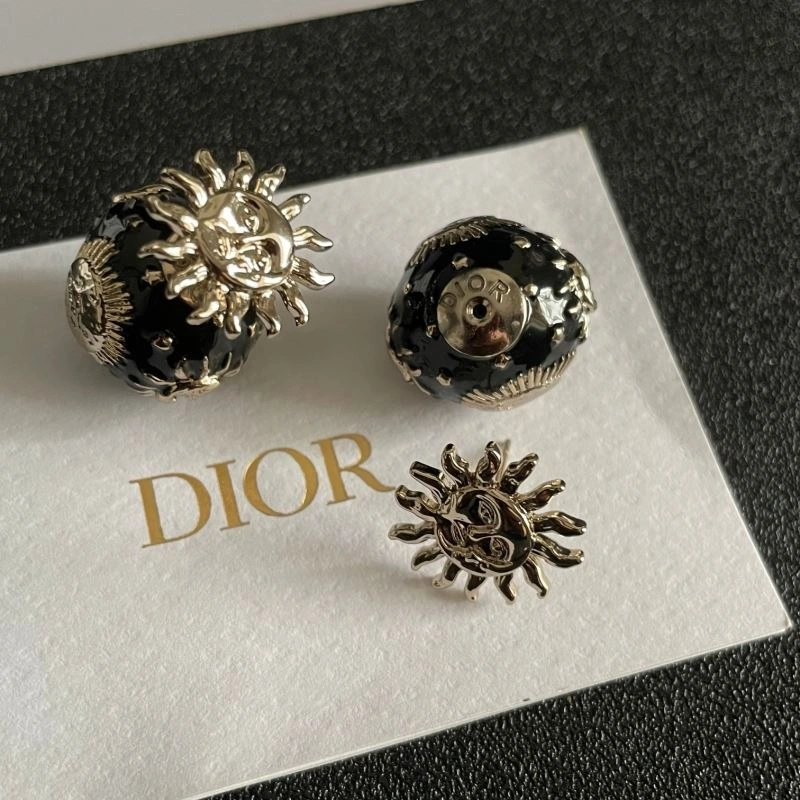 UrbanStyle Christian Dior Earrings 235009