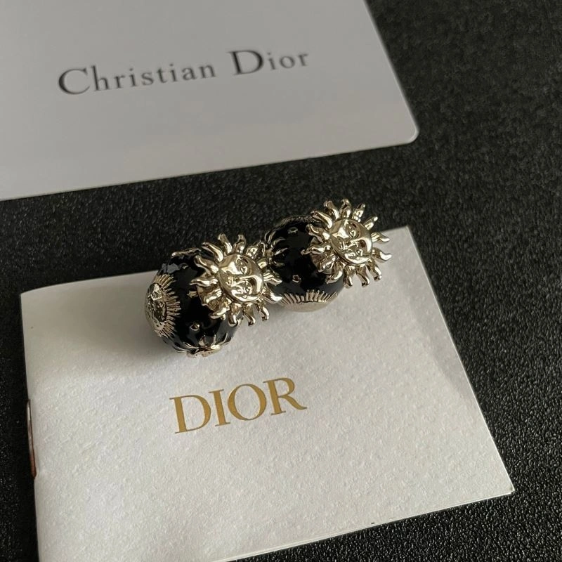 UrbanStyle Christian Dior Earrings 235009