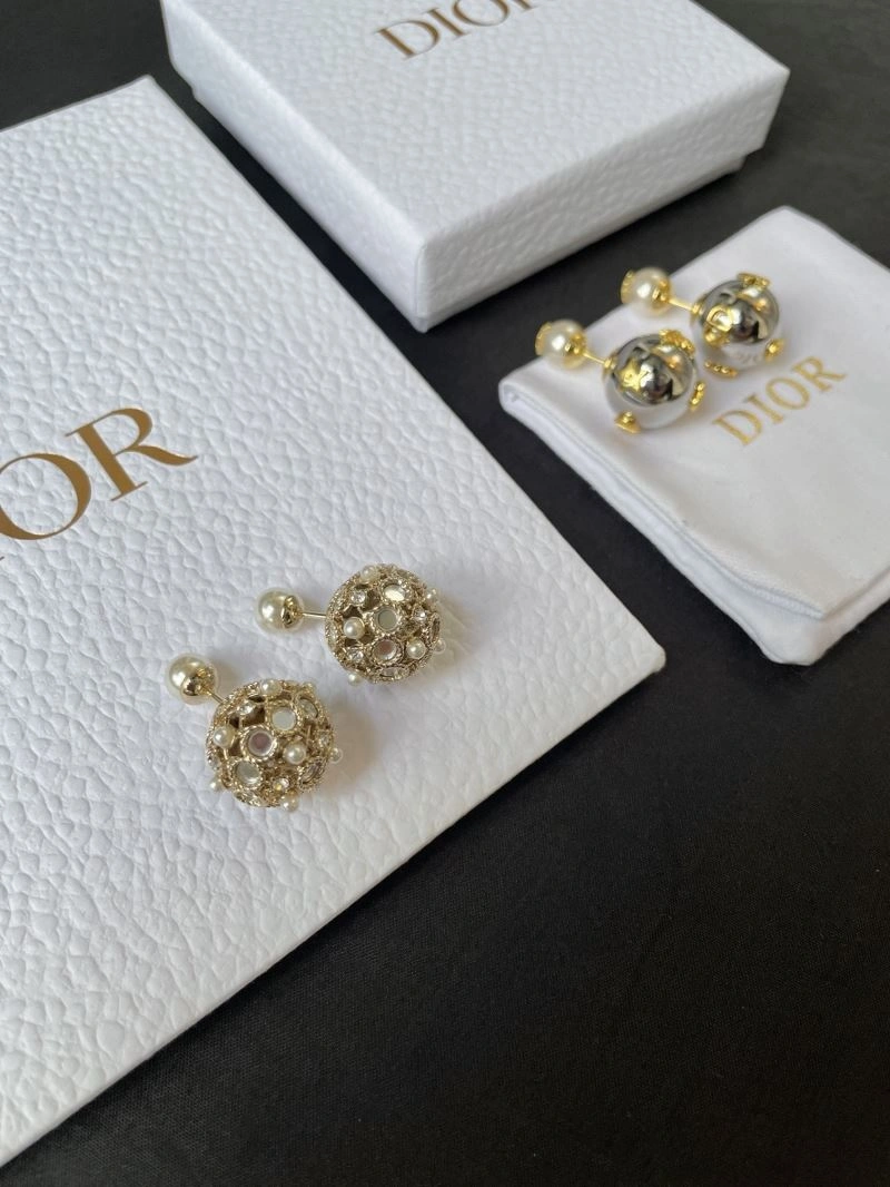 WellDesigned Christian Dior Earrings 234975