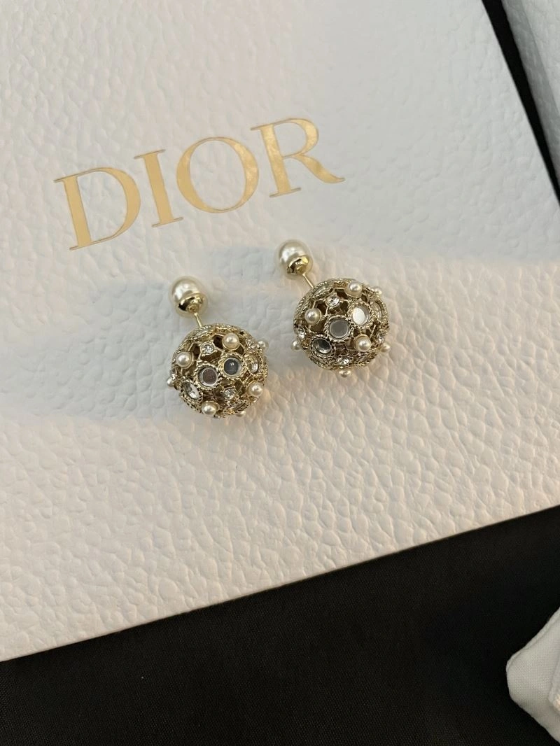 WellDesigned Christian Dior Earrings 234975
