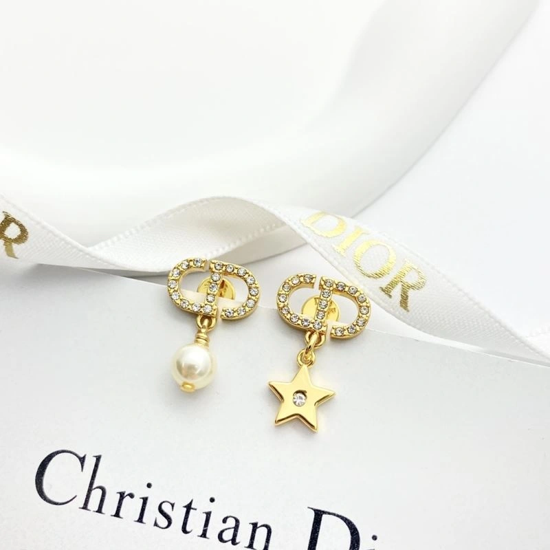 Reliable Christian Dior Earrings 234960
