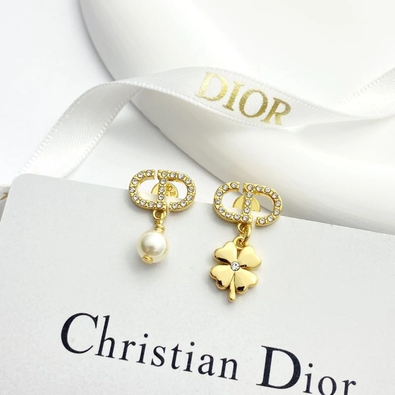 Chic Christian Dior Earrings 234949
