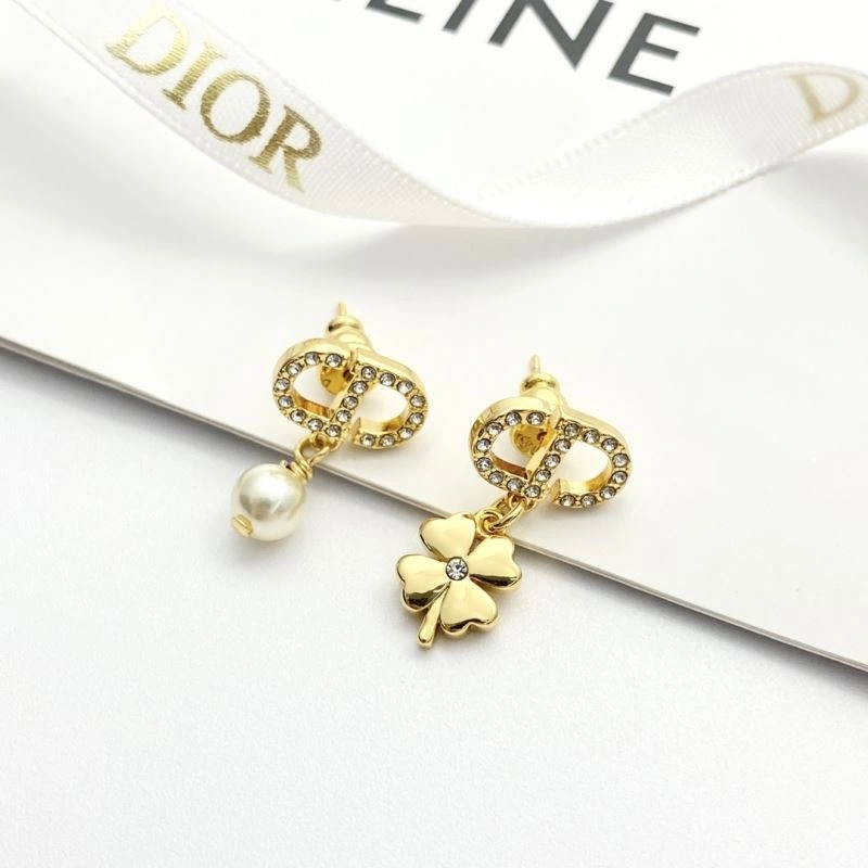 Chic Christian Dior Earrings 234949