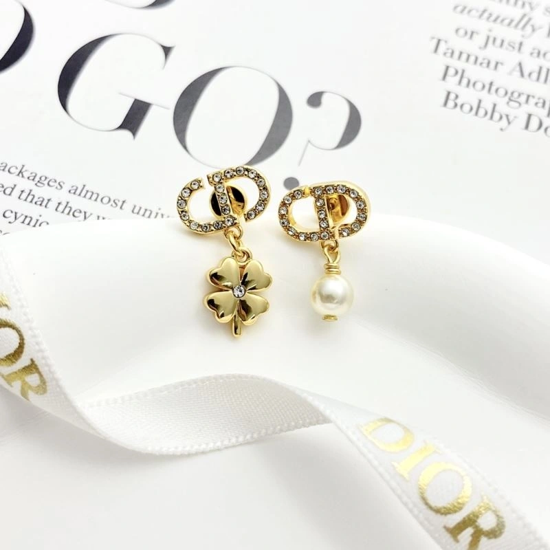 Chic Christian Dior Earrings 234949