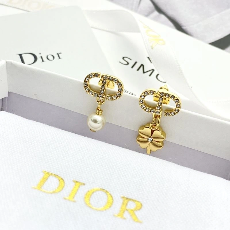 Chic Christian Dior Earrings 234949