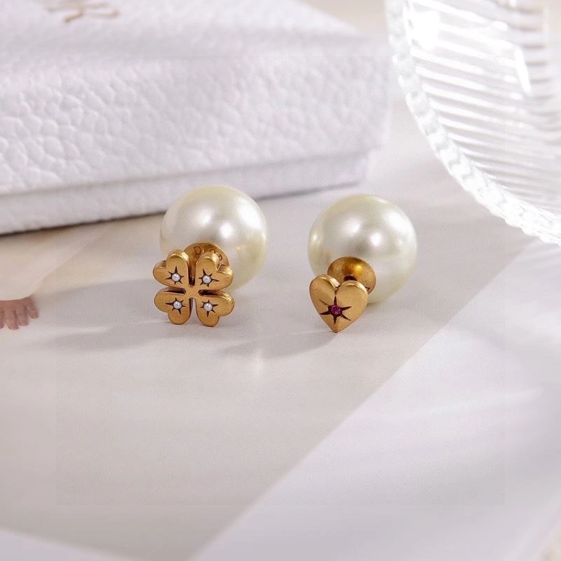 Comfortable Christian Dior Earrings 234957