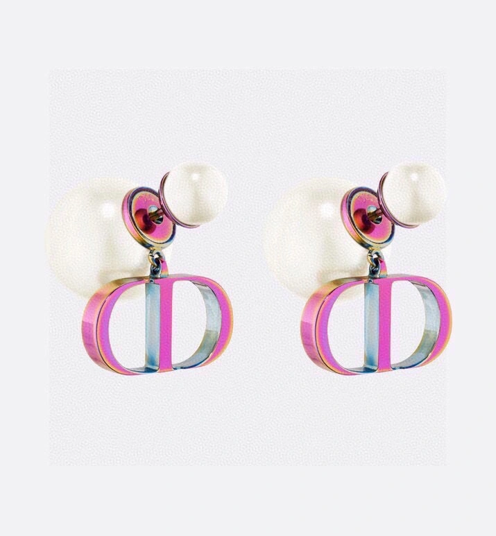 Effortless Christian Dior Earrings 234915