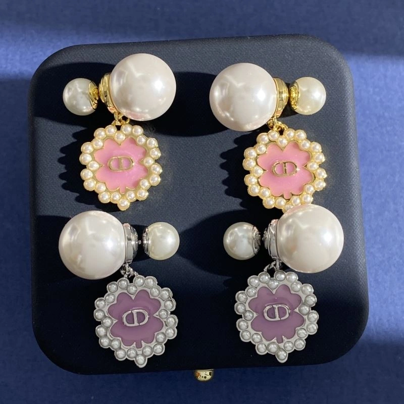 WellDesigned Christian Dior Earrings 234918