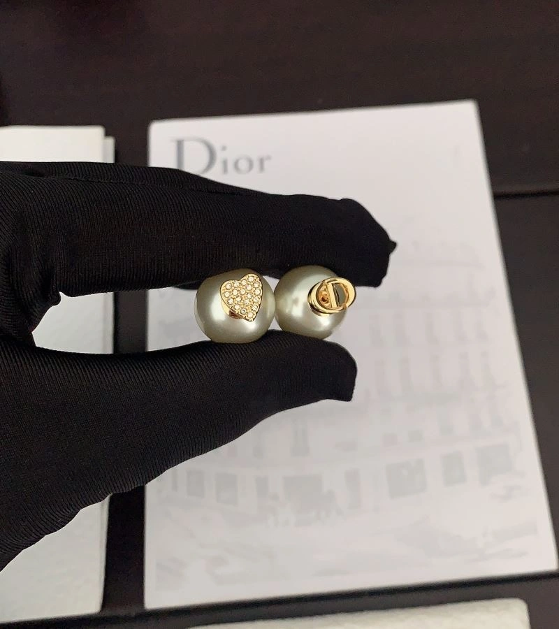 Attractive Christian Dior Earrings 234897