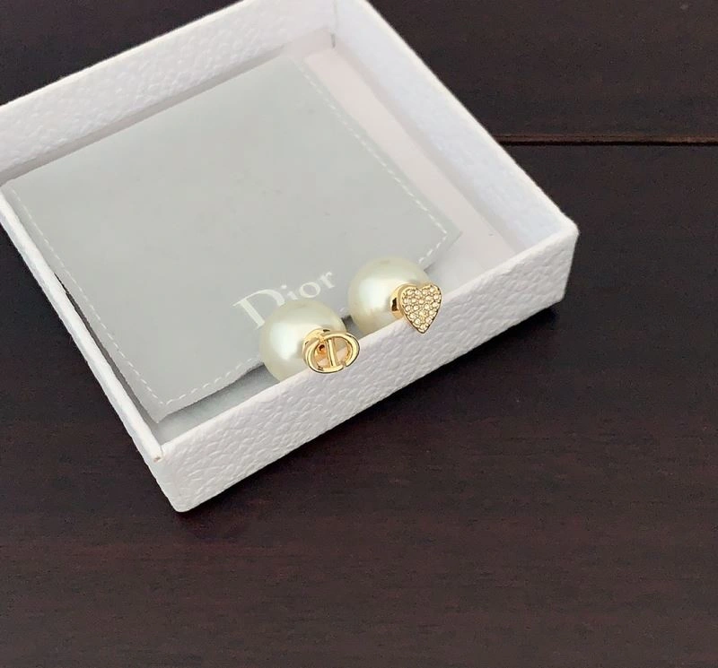 Attractive Christian Dior Earrings 234897