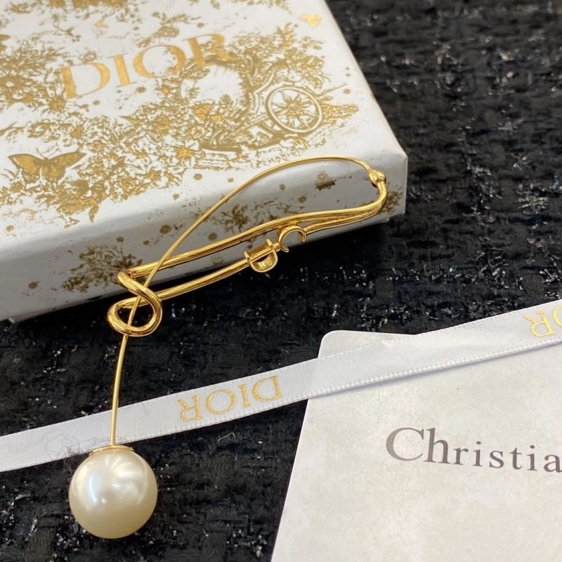 Christian Dior Earrings Trendy 234899