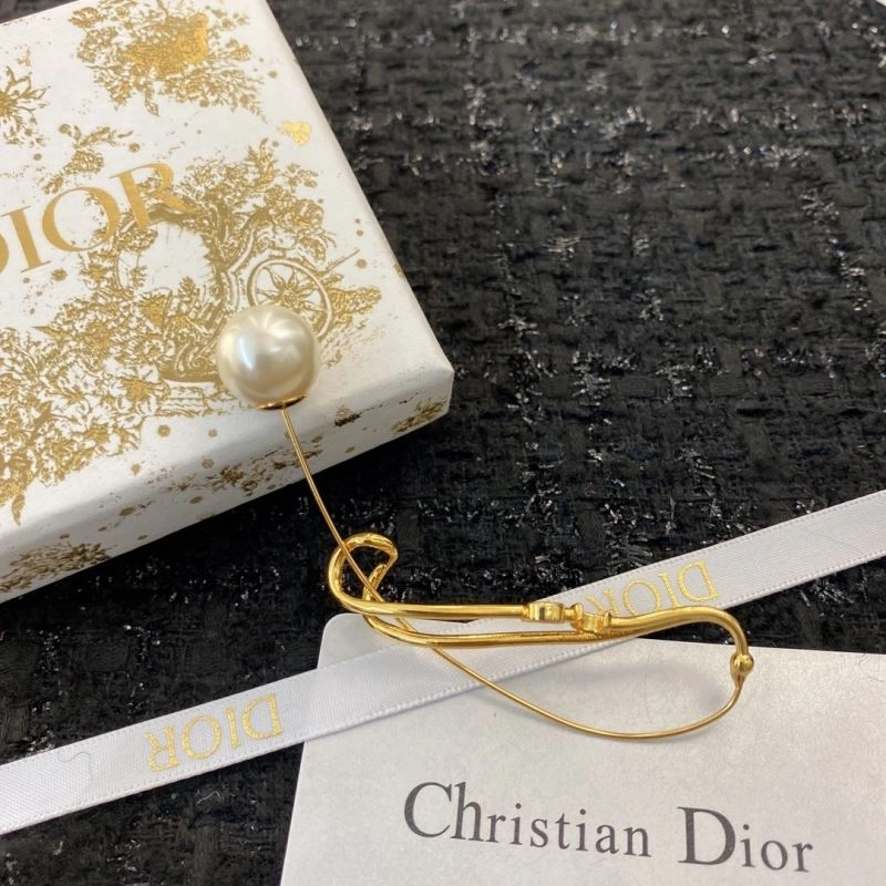 Christian Dior Earrings Trendy 234899