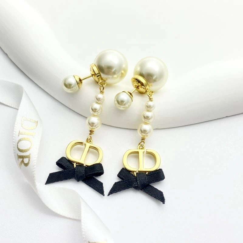 Elegant Christian Dior Earrings 234895
