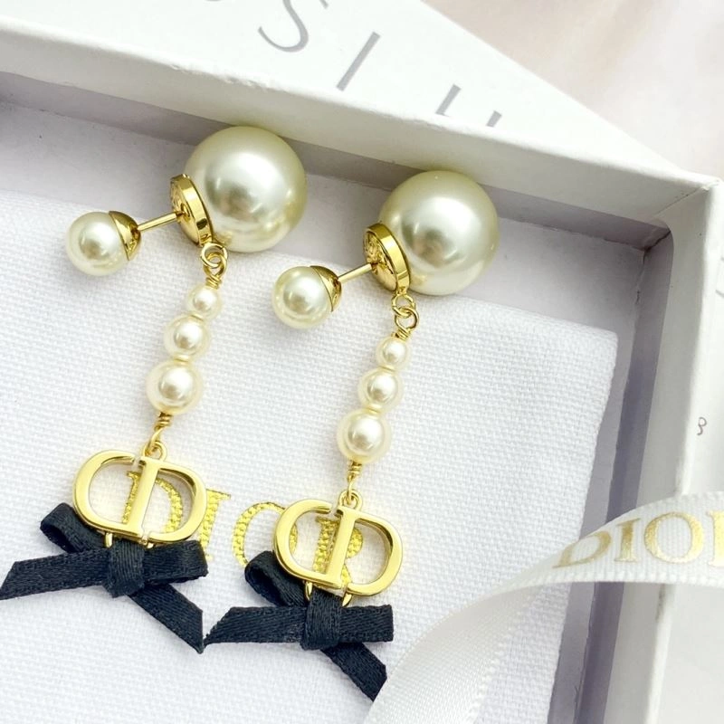 Elegant Christian Dior Earrings 234895