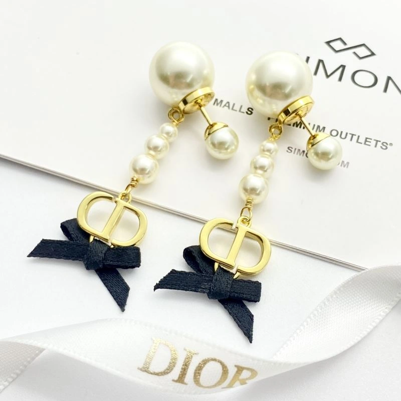 Elegant Christian Dior Earrings 234895
