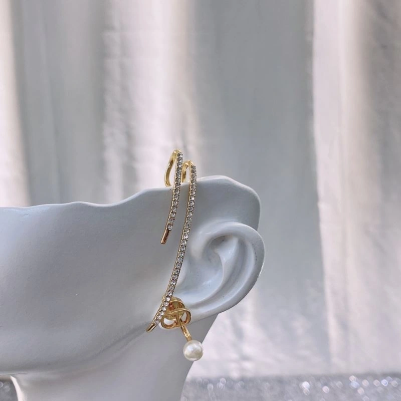 Tailored Christian Dior Earrings 234881
