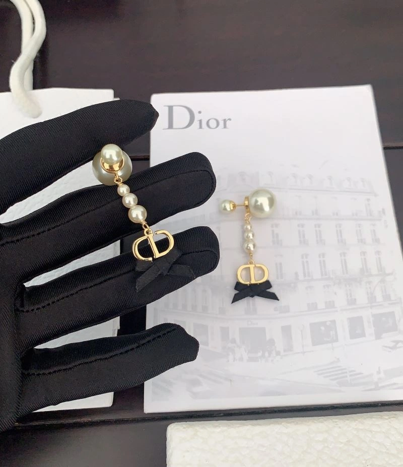 Christian Dior Earrings SmoothTexture 234871