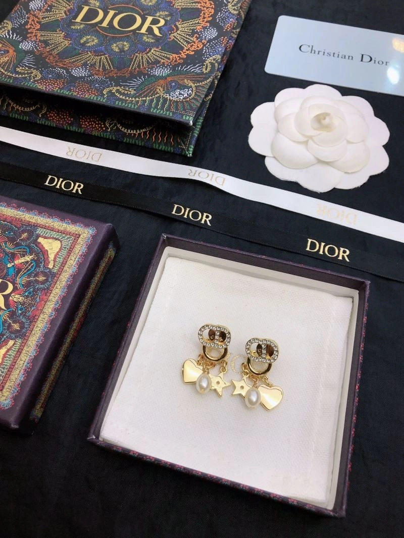 Sustainable Christian Dior Earrings 234936