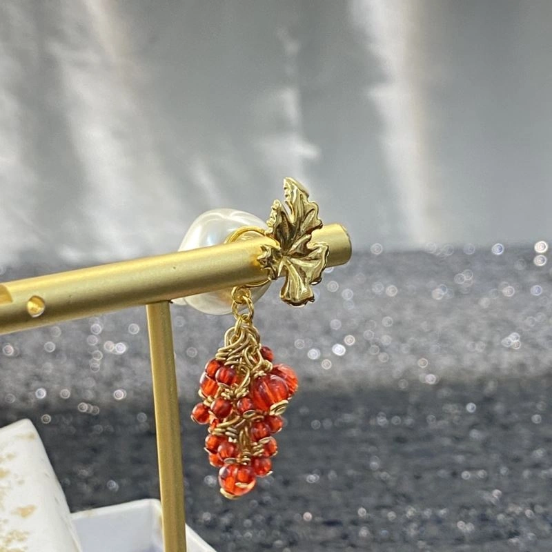 Versatile Christian Dior Earrings 234875