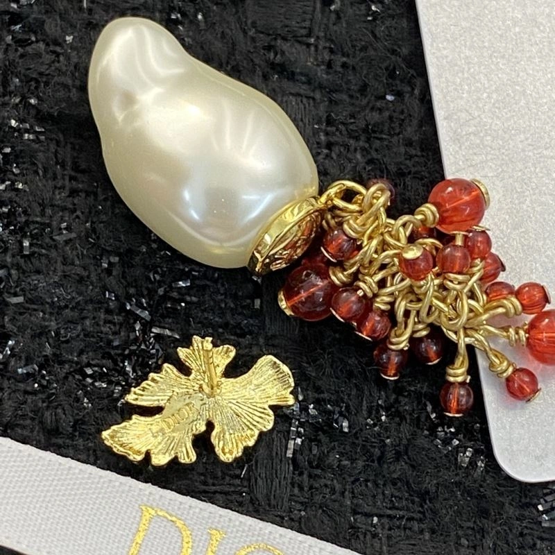 Versatile Christian Dior Earrings 234875
