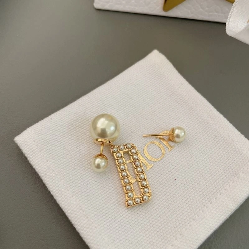 Contemporary Christian Dior Earrings 234860