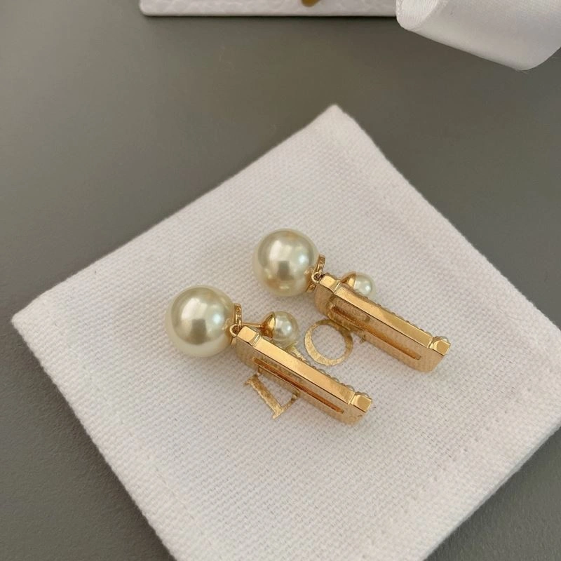 Contemporary Christian Dior Earrings 234860