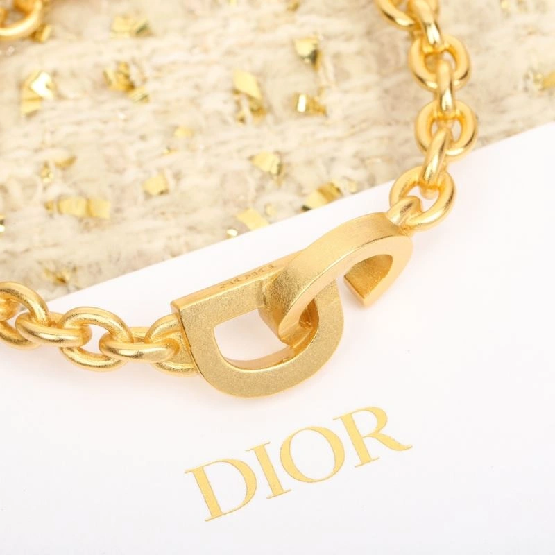 Christian Dior Earrings Fashionable 234583