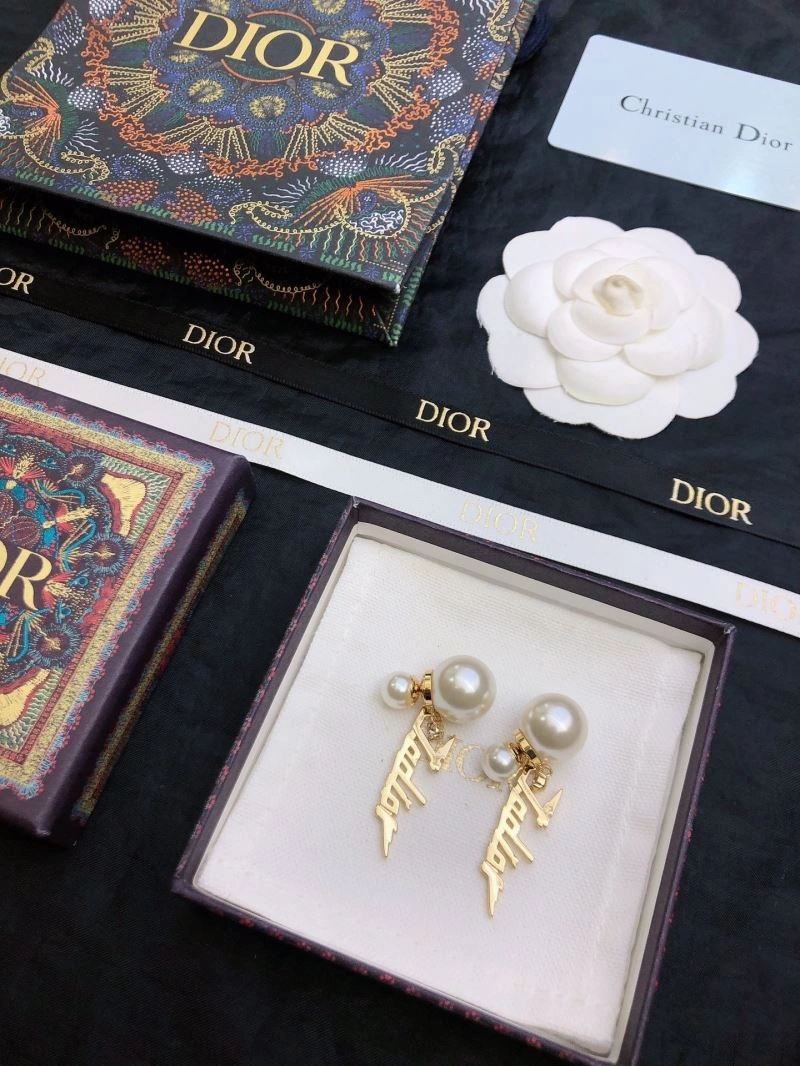 Fashionable Christian Dior Earrings 234573