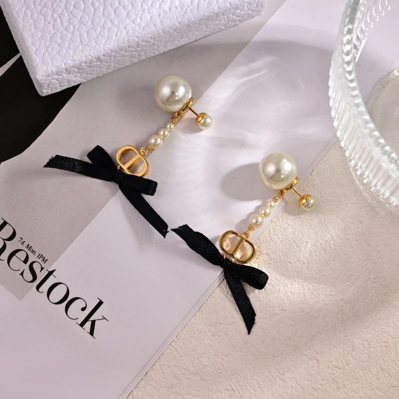 Christian Dior Earrings Durable 234578