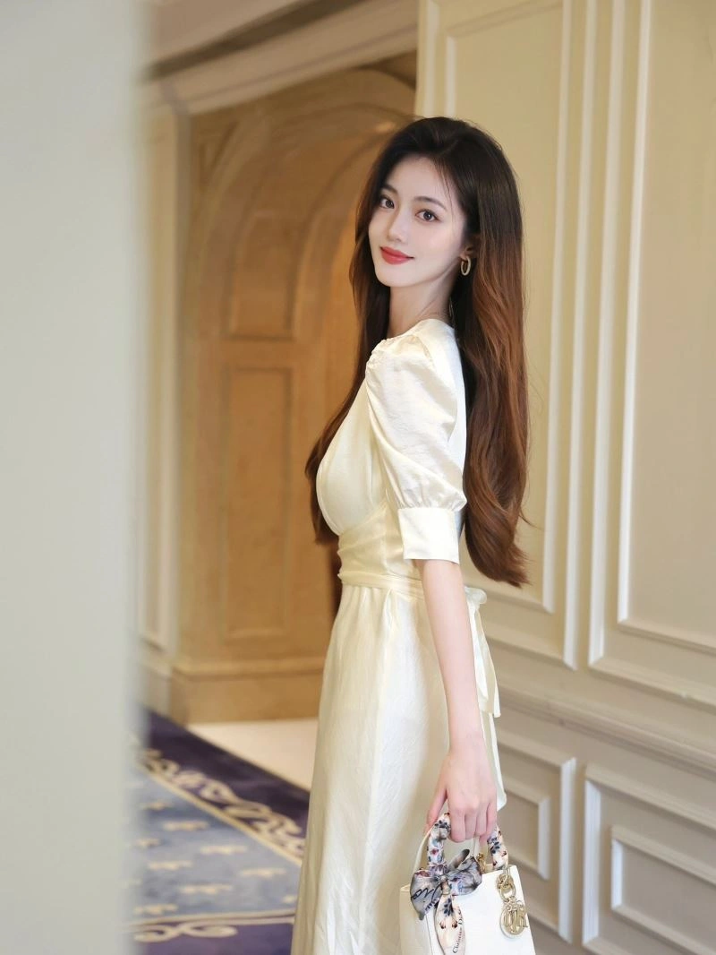 Supportive Christian Dior Earrings 234549