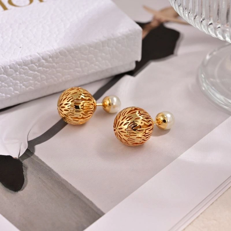 Breathable Christian Dior Earrings 234527