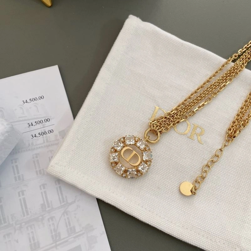 Christian Dior Earrings Youthful 234532