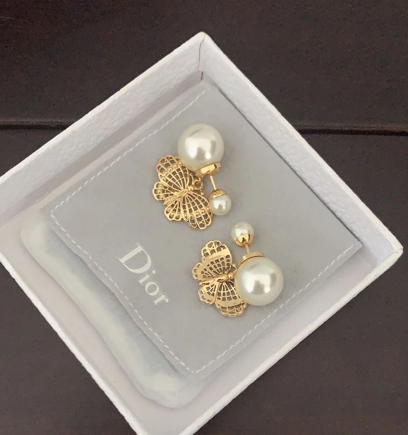 Comfortable Christian Dior Earrings 234513