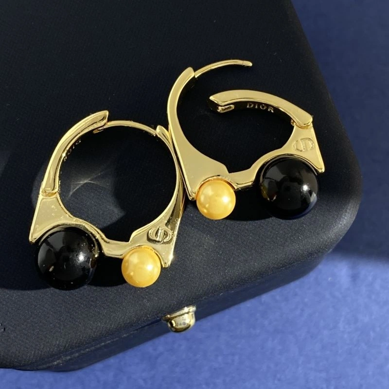 Christian Dior Earrings Comfortable 234559