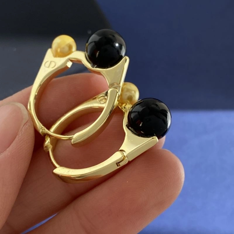 Christian Dior Earrings Comfortable 234559