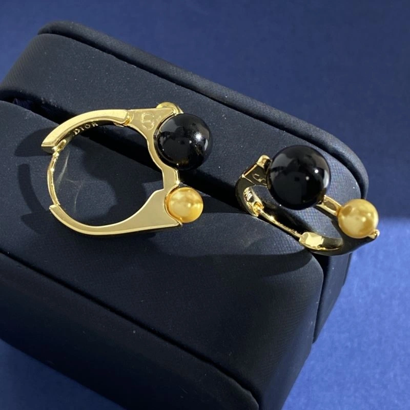 Christian Dior Earrings Comfortable 234559